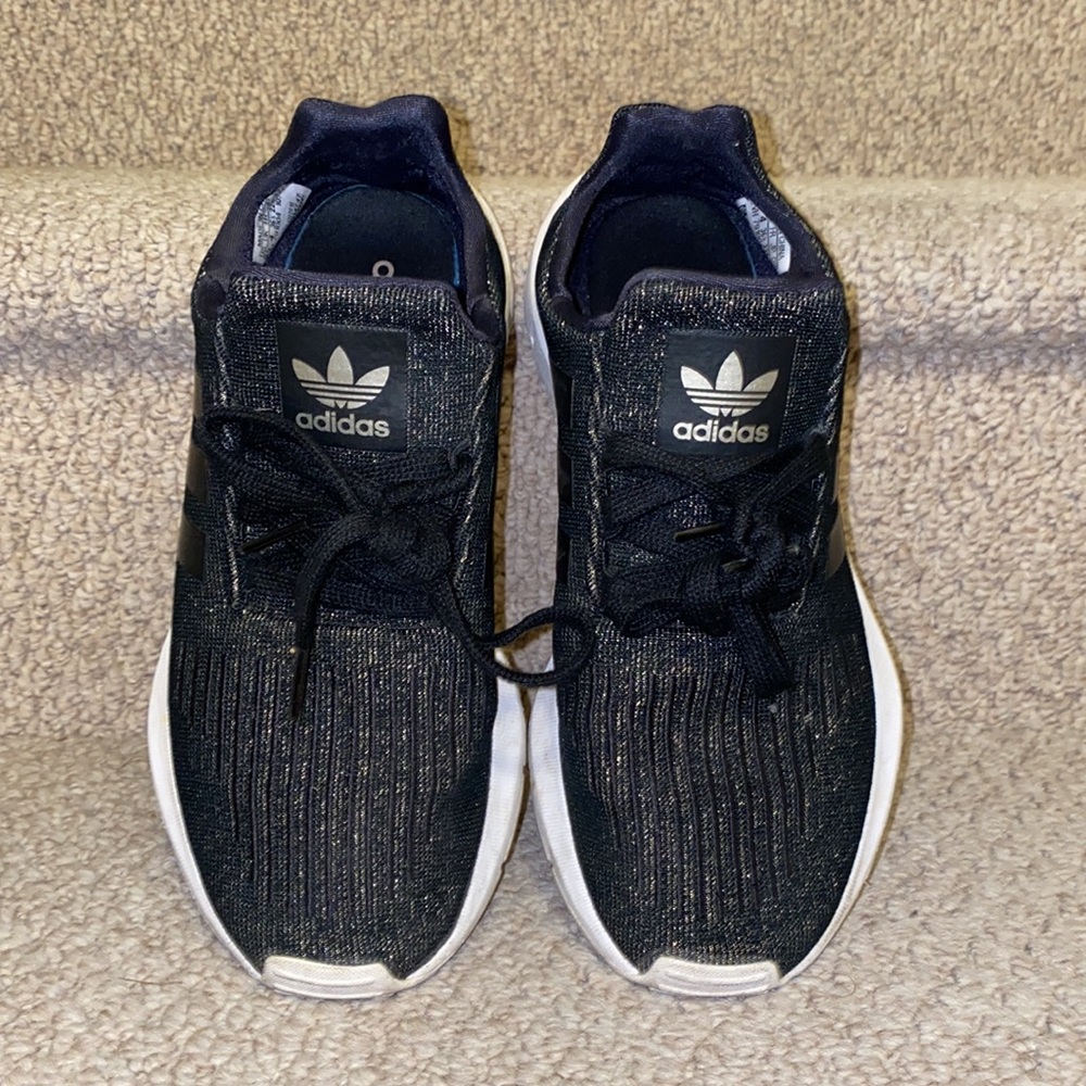 Adidas shoes size 5.5 in black with gold